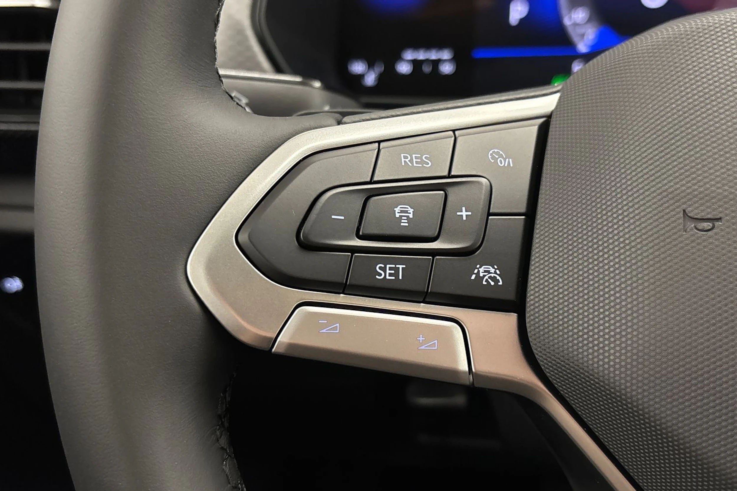 met. punainen Volkswagen T-Cross 2027 kuva 13.