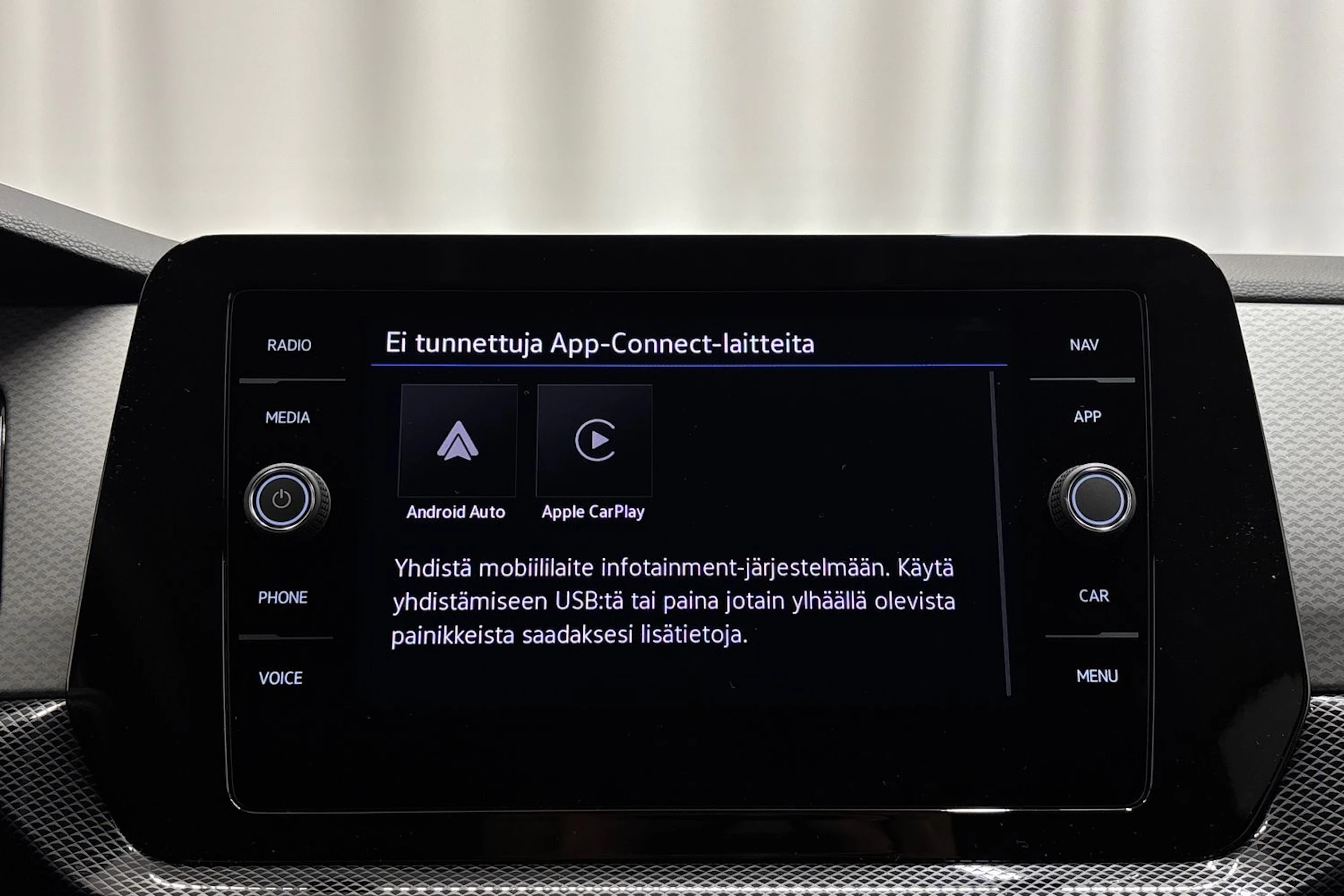 met. punainen Volkswagen T-Cross 2027 kuva 17.