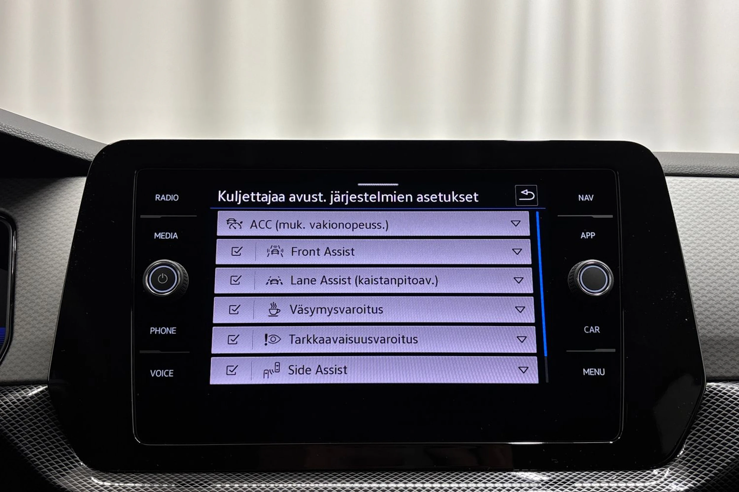 met. punainen Volkswagen T-Cross 2027 kuva 18.