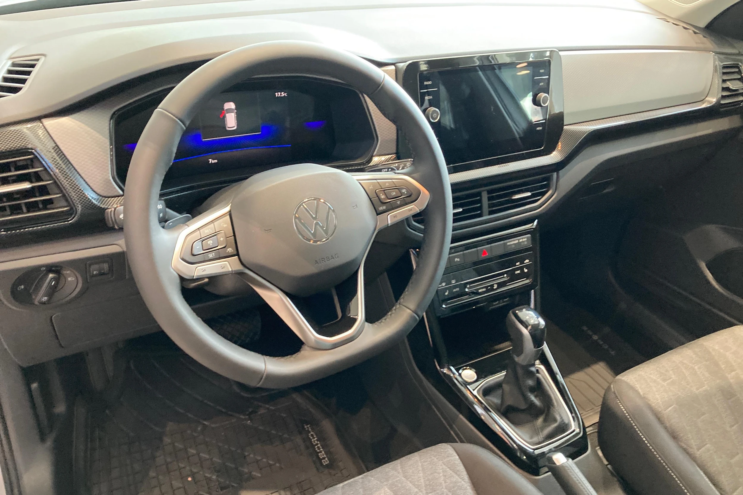 met. harmaa Volkswagen T-Cross 2027 kuva 6.