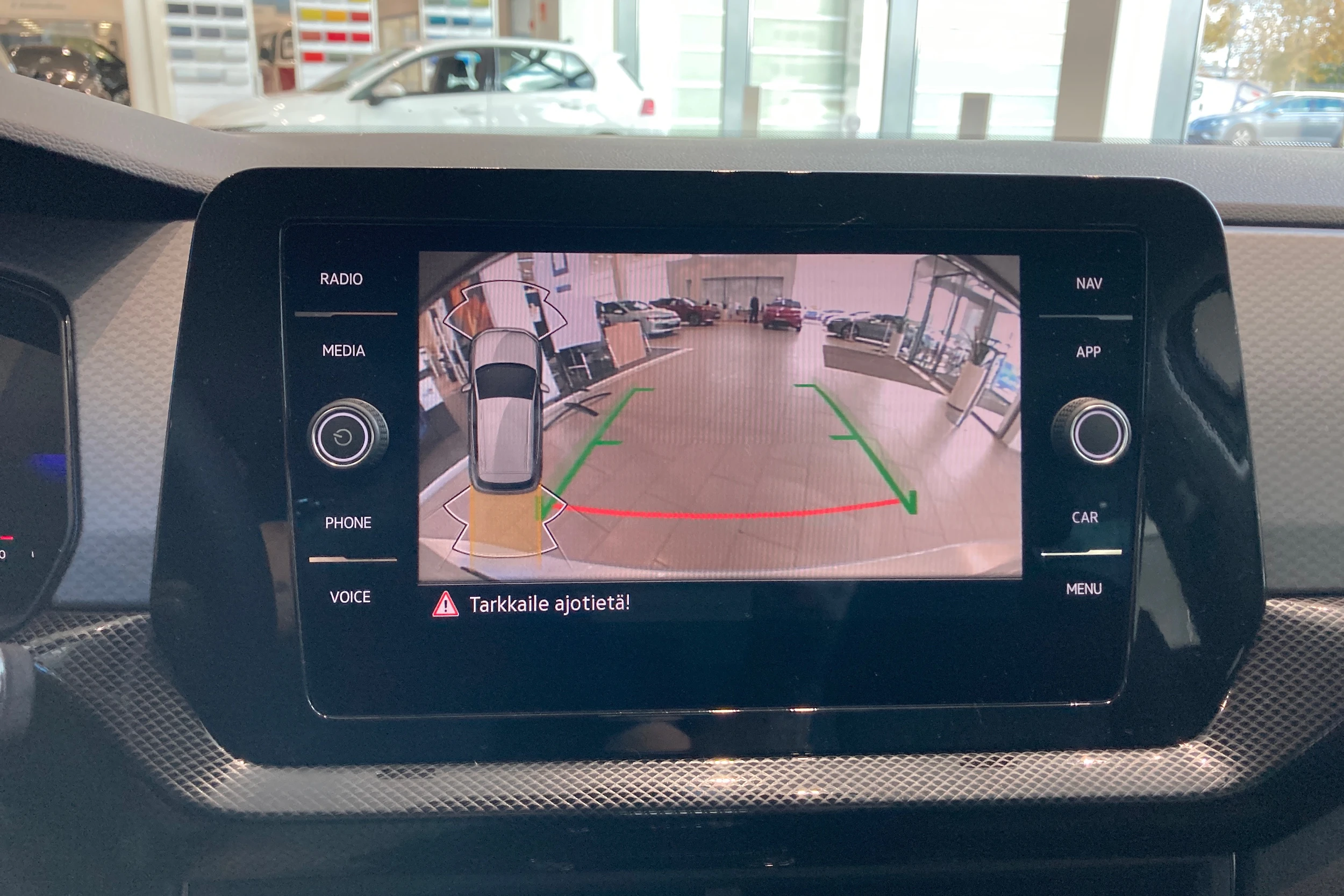 met. harmaa Volkswagen T-Cross 2027 kuva 16.