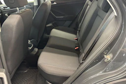 Harmaa Volkswagen T-Roc 2018 kuva 8.