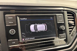 Harmaa Volkswagen T-Roc 2018 kuva 15.