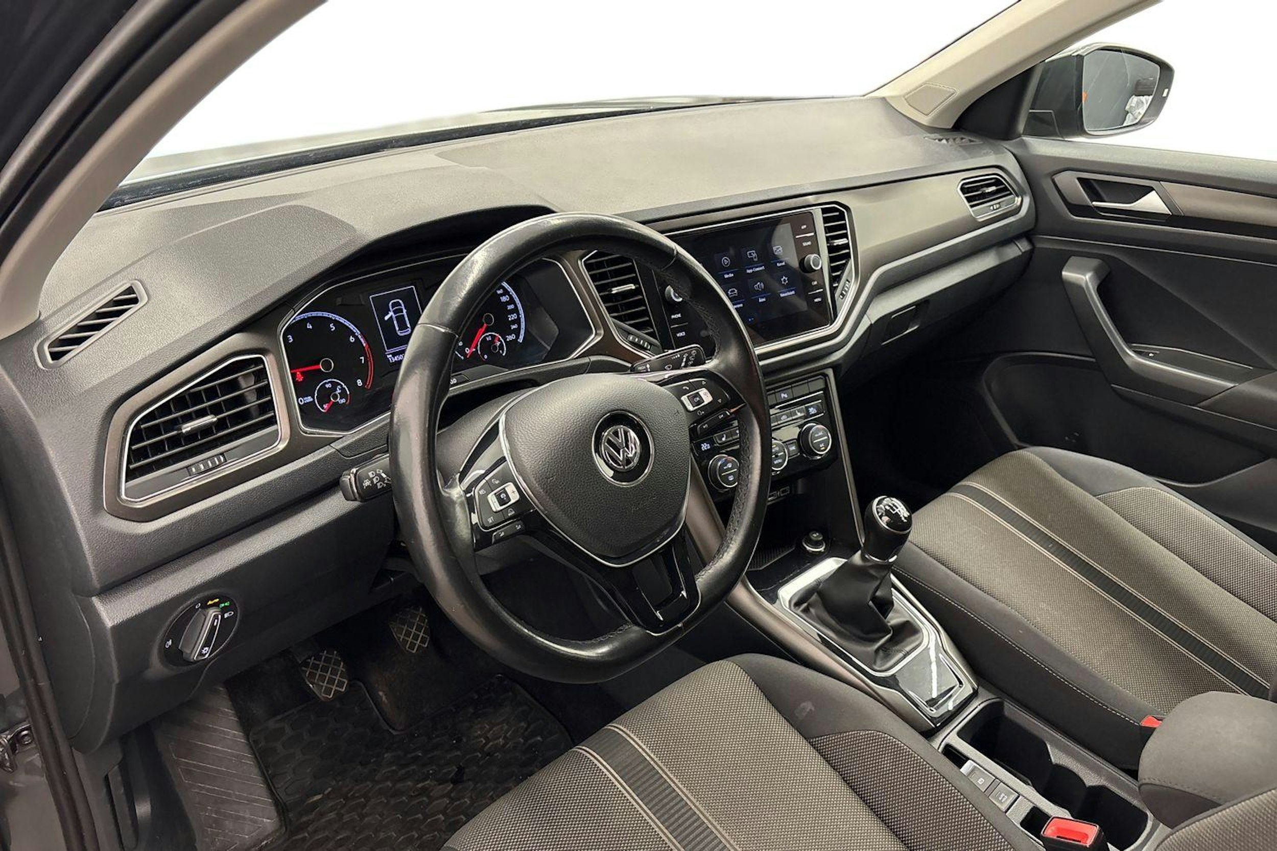 harmaa Volkswagen T-Roc 2018 kuva 7.