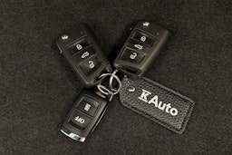 harmaa Volkswagen T-Roc 2018 kuva 26.