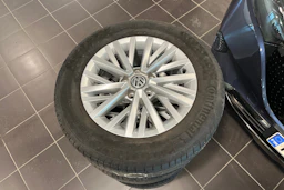 valkoinen Volkswagen T-Roc 2018 kuva 10.