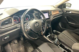 musta Volkswagen T-Roc 2018 kuva 3.