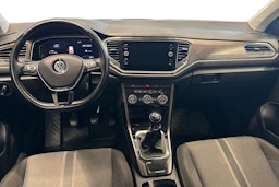 Keltainen Volkswagen T-Roc 2018 kuva 9.