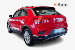 Punainen Volkswagen T-Roc 2018 kuva 2.