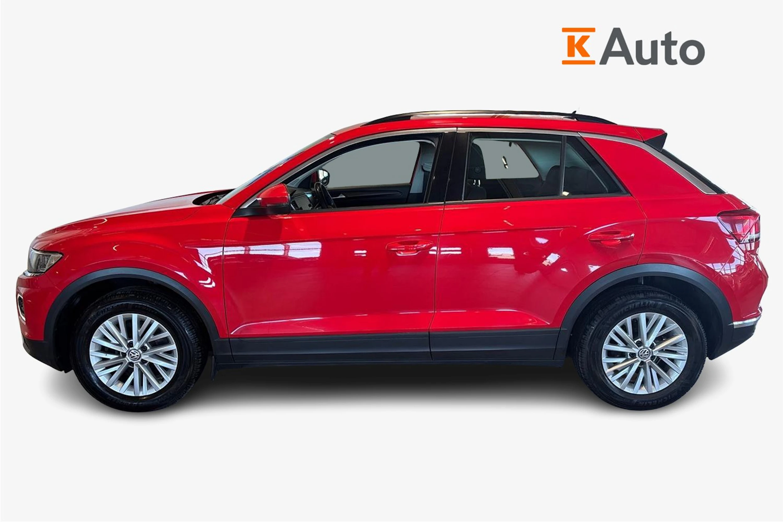 Punainen Volkswagen T-Roc 2018 kuva 5.