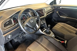 harmaa Volkswagen T-Roc 2018 kuva 7.