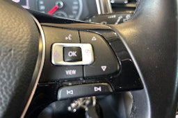 harmaa Volkswagen T-Roc 2018 kuva 16.