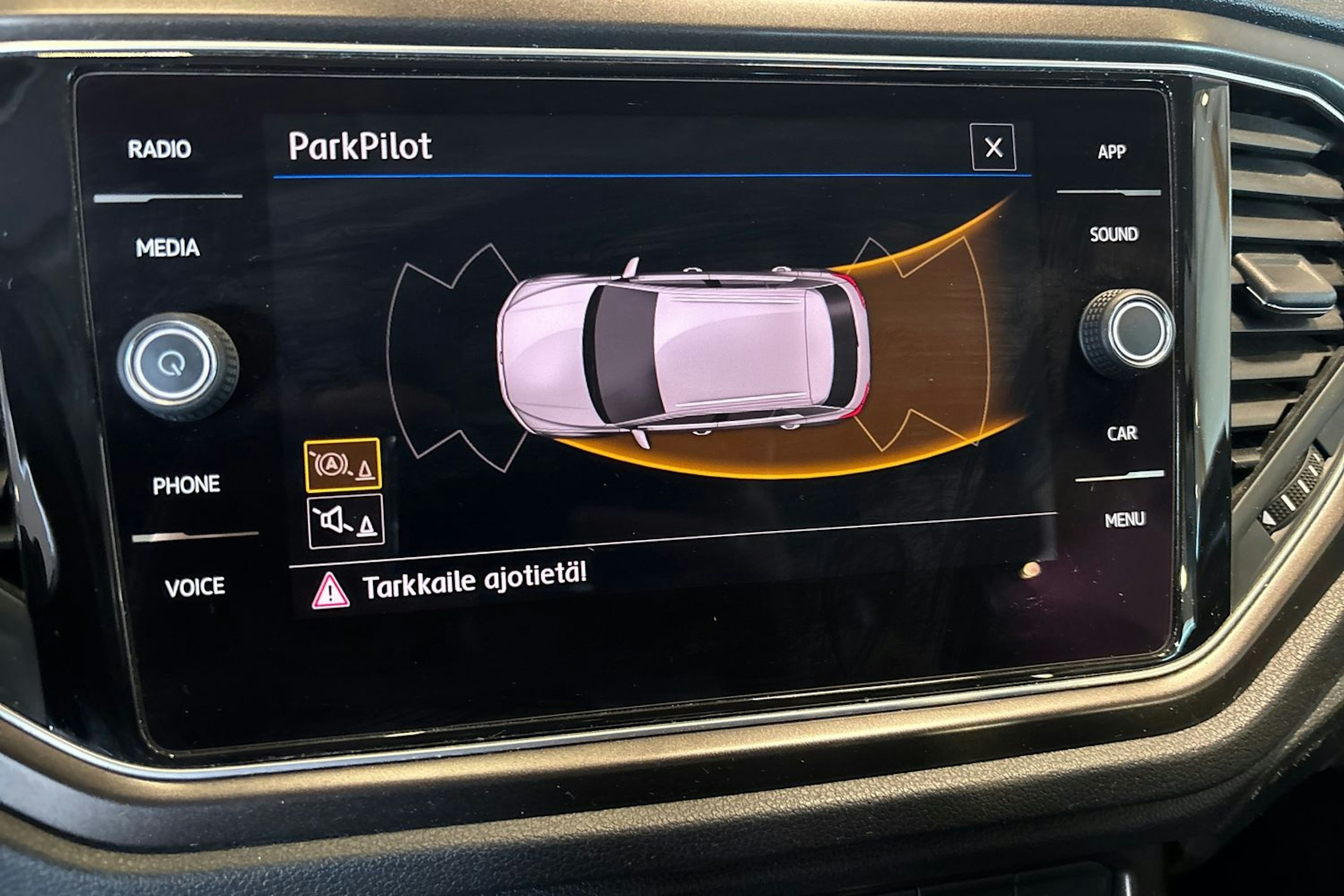 harmaa Volkswagen T-Roc 2018 kuva 18.