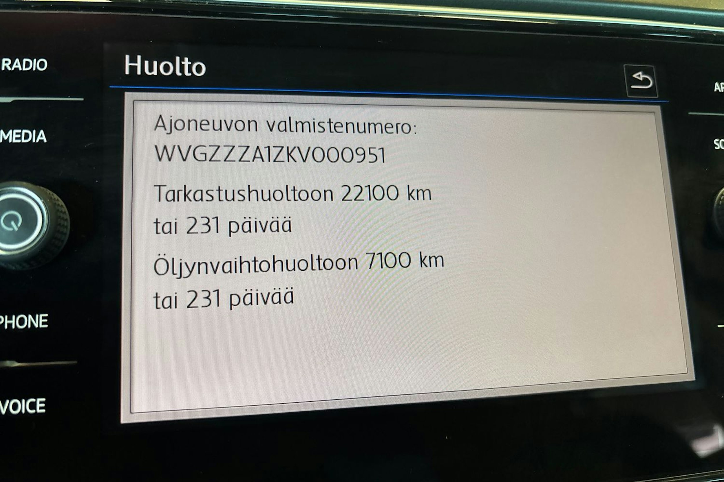 harmaa Volkswagen T-Roc 2018 kuva 19.
