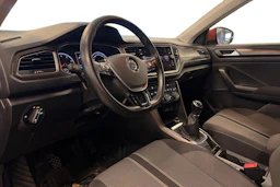 oranssi Volkswagen T-Roc 2018 kuva 3.
