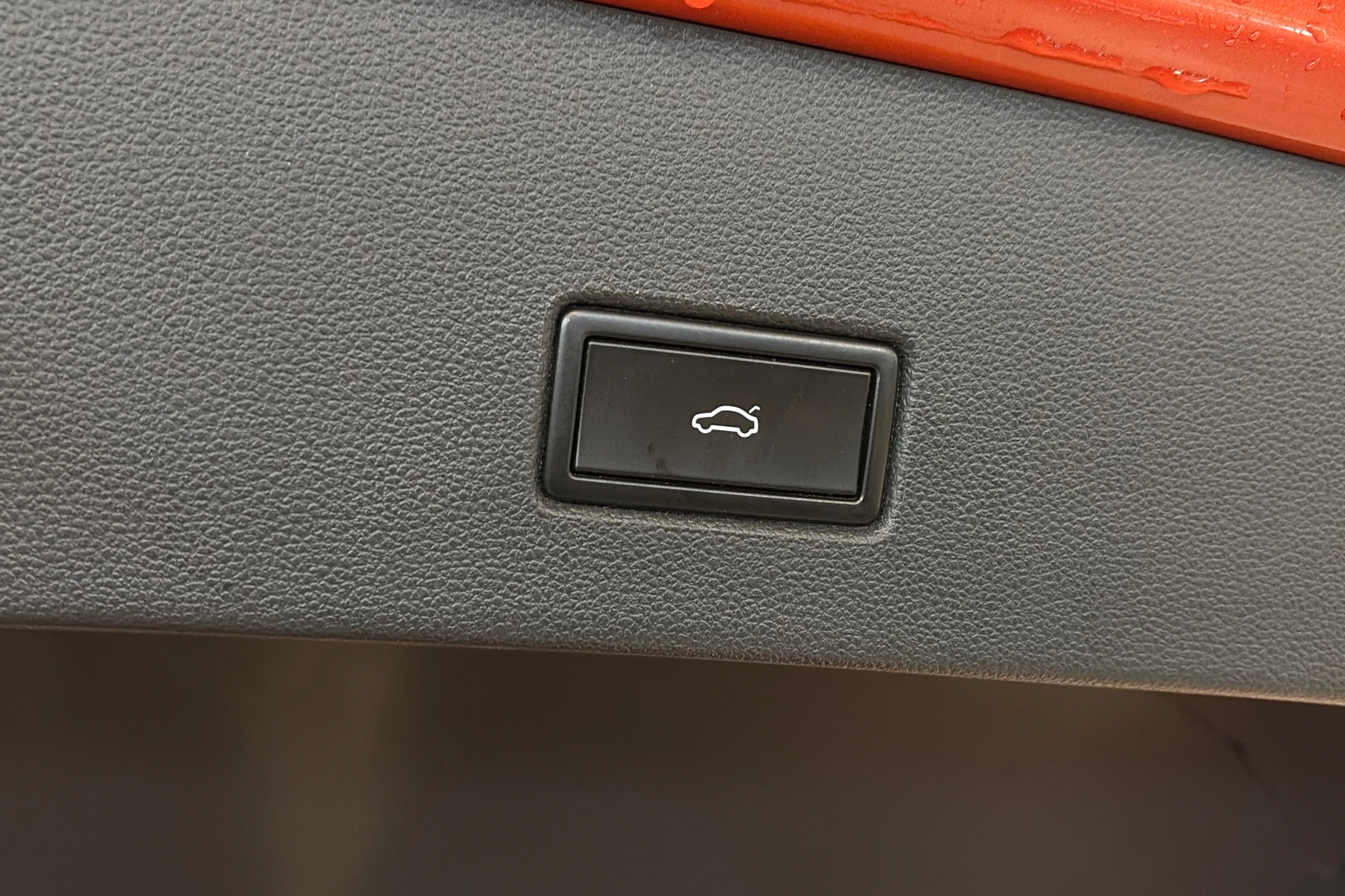 oranssi Volkswagen T-Roc 2018 kuva 7.