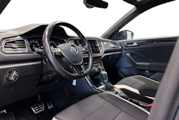 musta Volkswagen T-Roc 2018 kuva 6.
