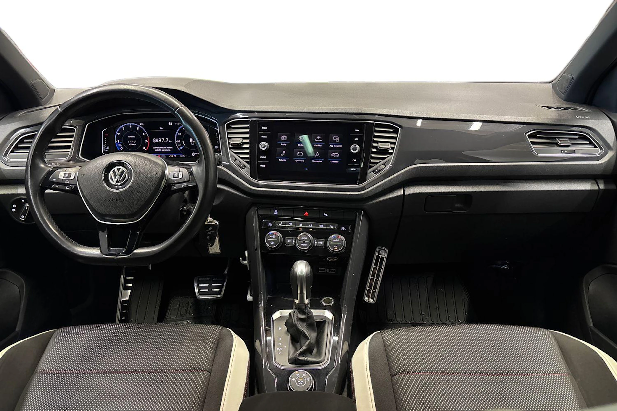 musta Volkswagen T-Roc 2018 kuva 7.