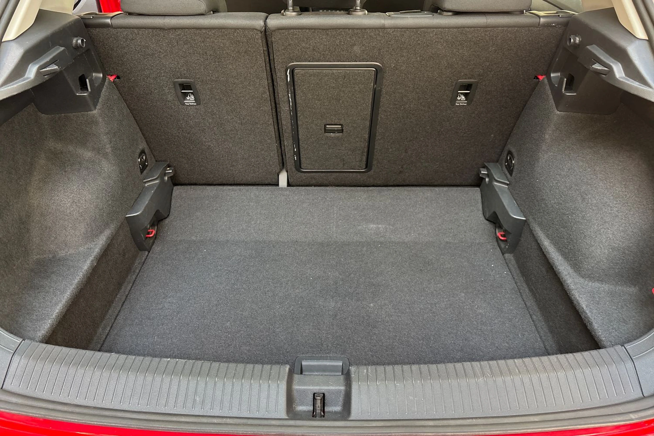 punainen Volkswagen T-Roc 2018 kuva 16.