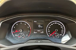 punainen Volkswagen T-Roc 2018 kuva 21.