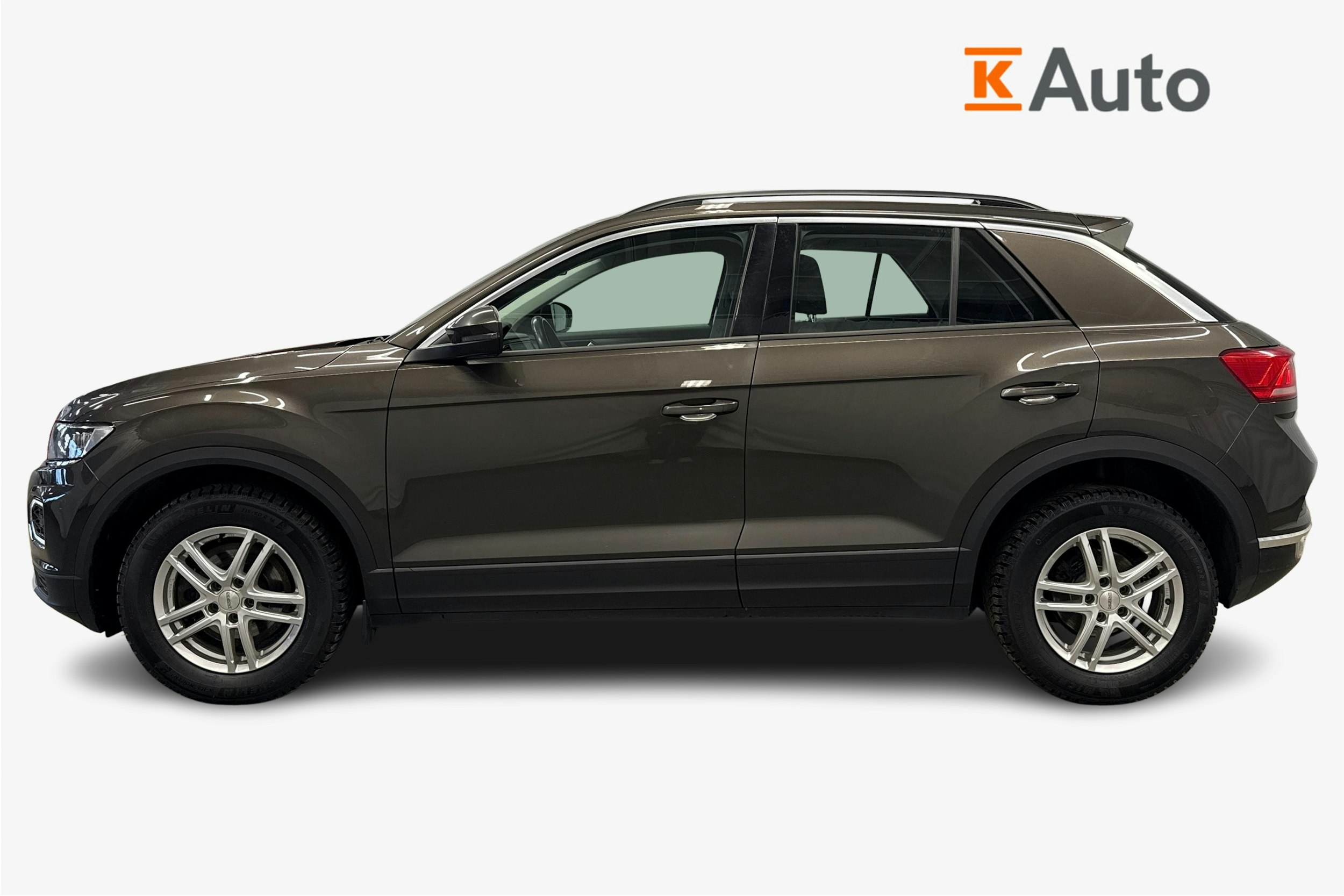 ruskea (beige) Volkswagen T-Roc 2018 kuva 6.