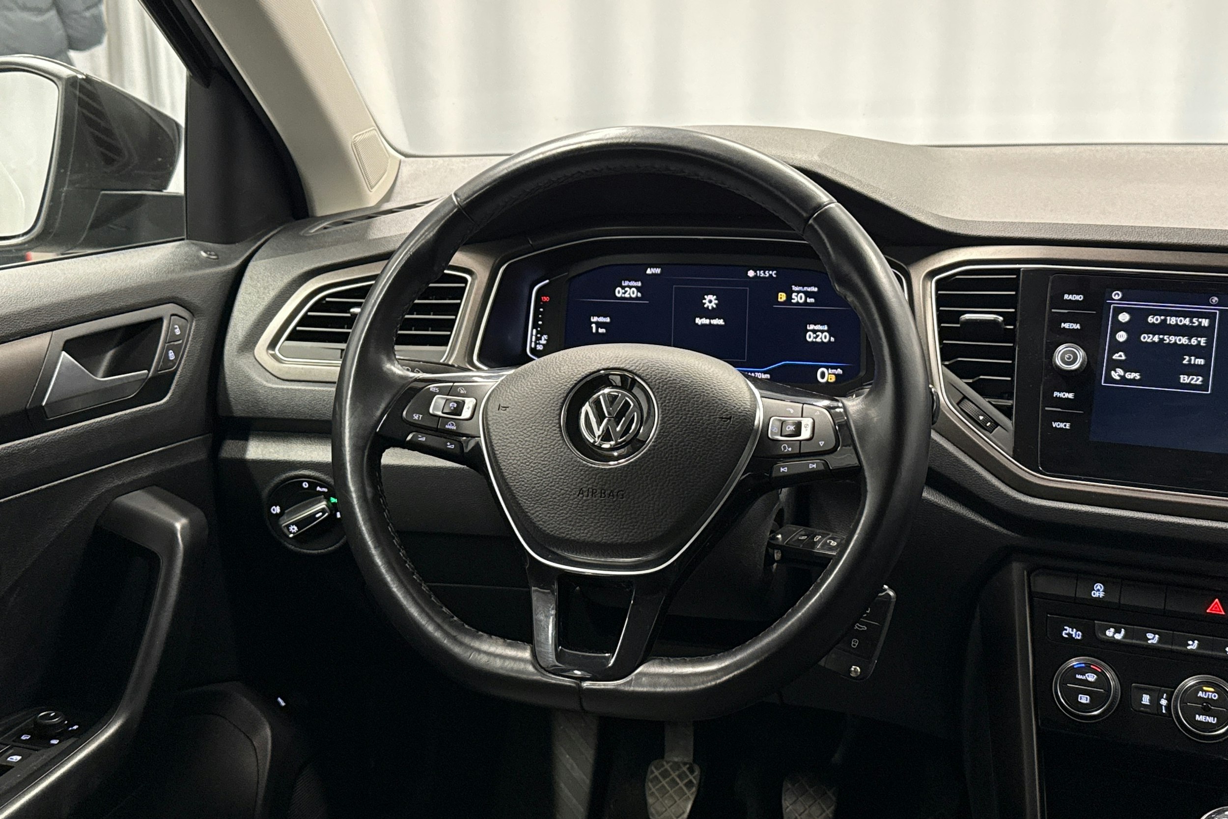 ruskea (beige) Volkswagen T-Roc 2018 kuva 14.