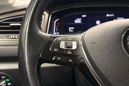 ruskea (beige) Volkswagen T-Roc 2018 kuva 15.