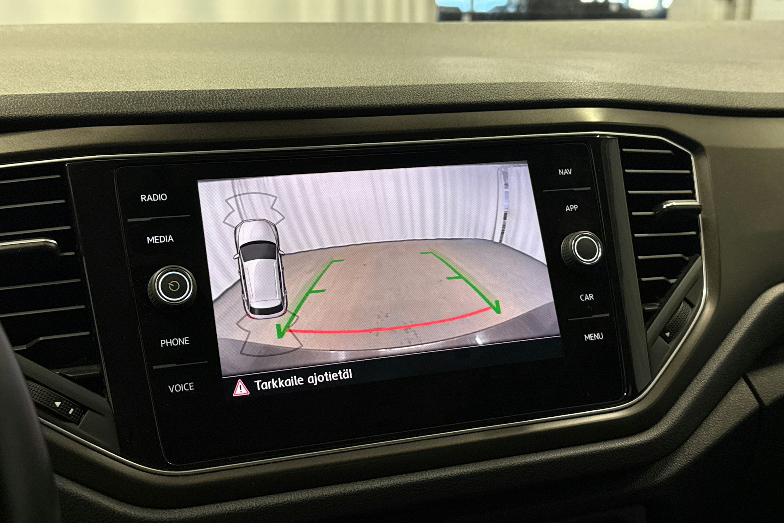 ruskea (beige) Volkswagen T-Roc 2018 kuva 20.