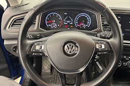 sininen Volkswagen T-Roc 2018 kuva 14.