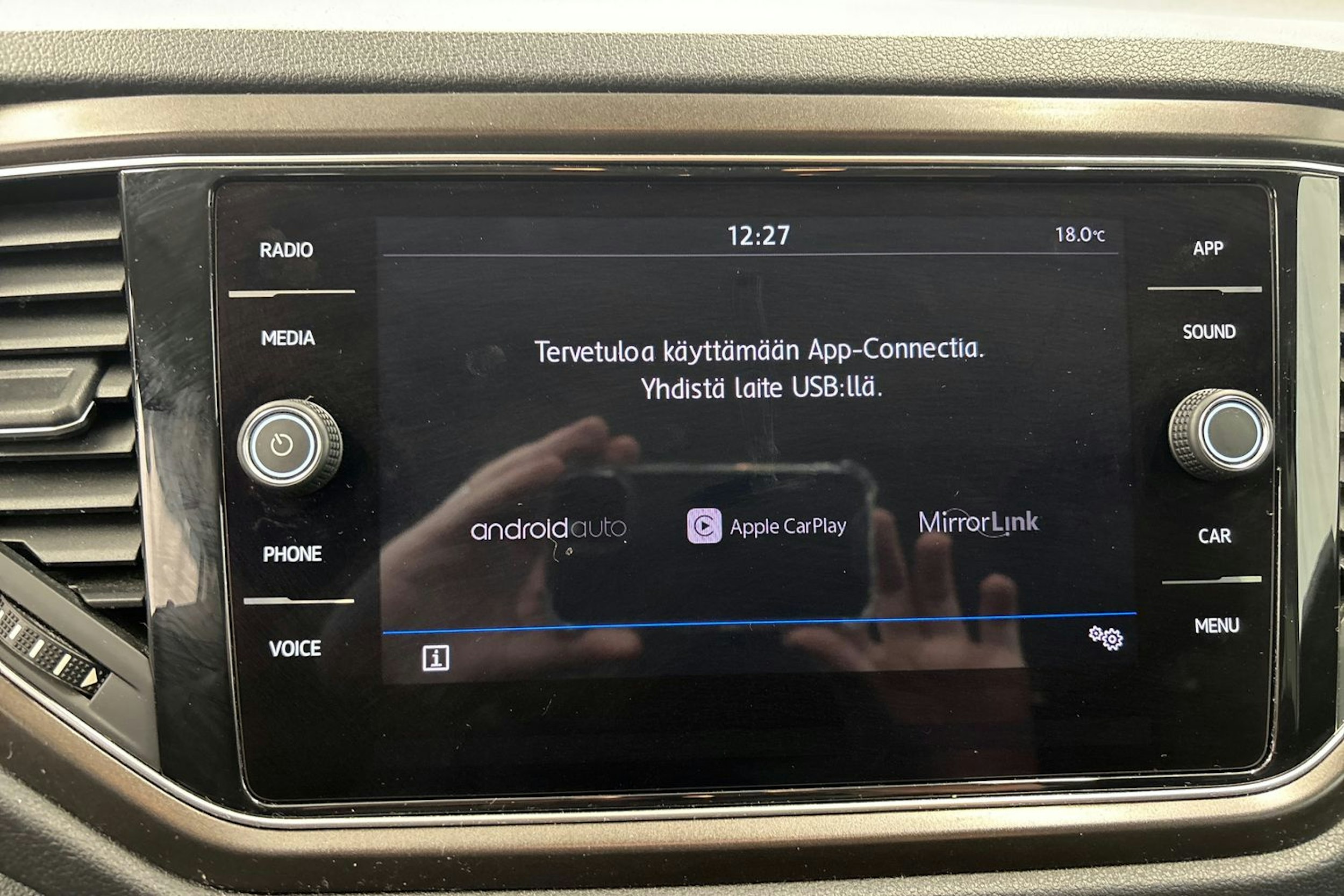 sininen Volkswagen T-Roc 2018 kuva 16.