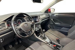 punainen Volkswagen T-Roc 2018 kuva 7.