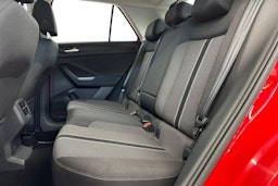 punainen Volkswagen T-Roc 2018 kuva 10.