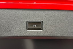 punainen Volkswagen T-Roc 2018 kuva 17.