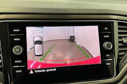punainen Volkswagen T-Roc 2018 kuva 27.