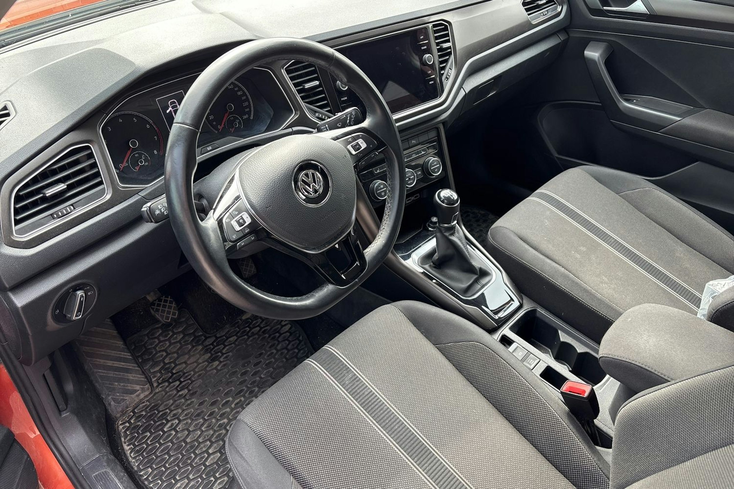 met. oranssi Volkswagen T-Roc 2018 kuva 3.