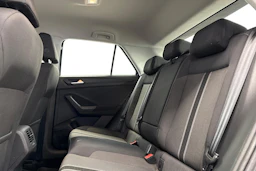 harmaa Volkswagen T-Roc 2018 kuva 11.
