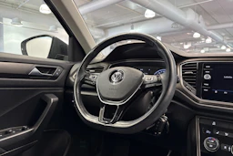 harmaa Volkswagen T-Roc 2018 kuva 17.