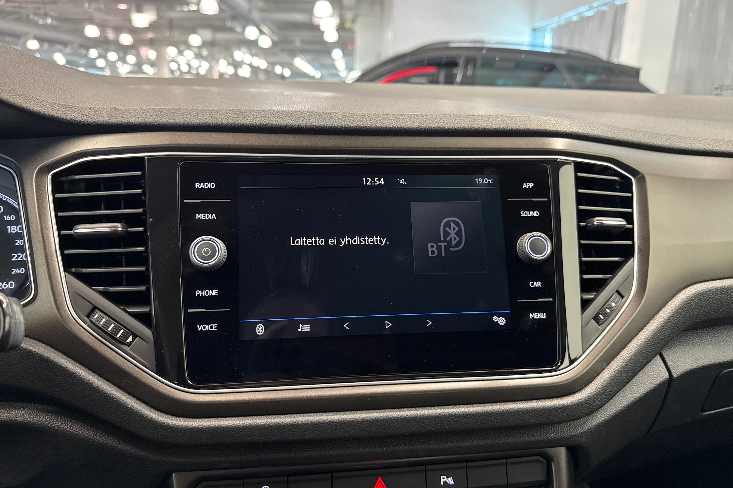 harmaa Volkswagen T-Roc 2018 kuva 31.
