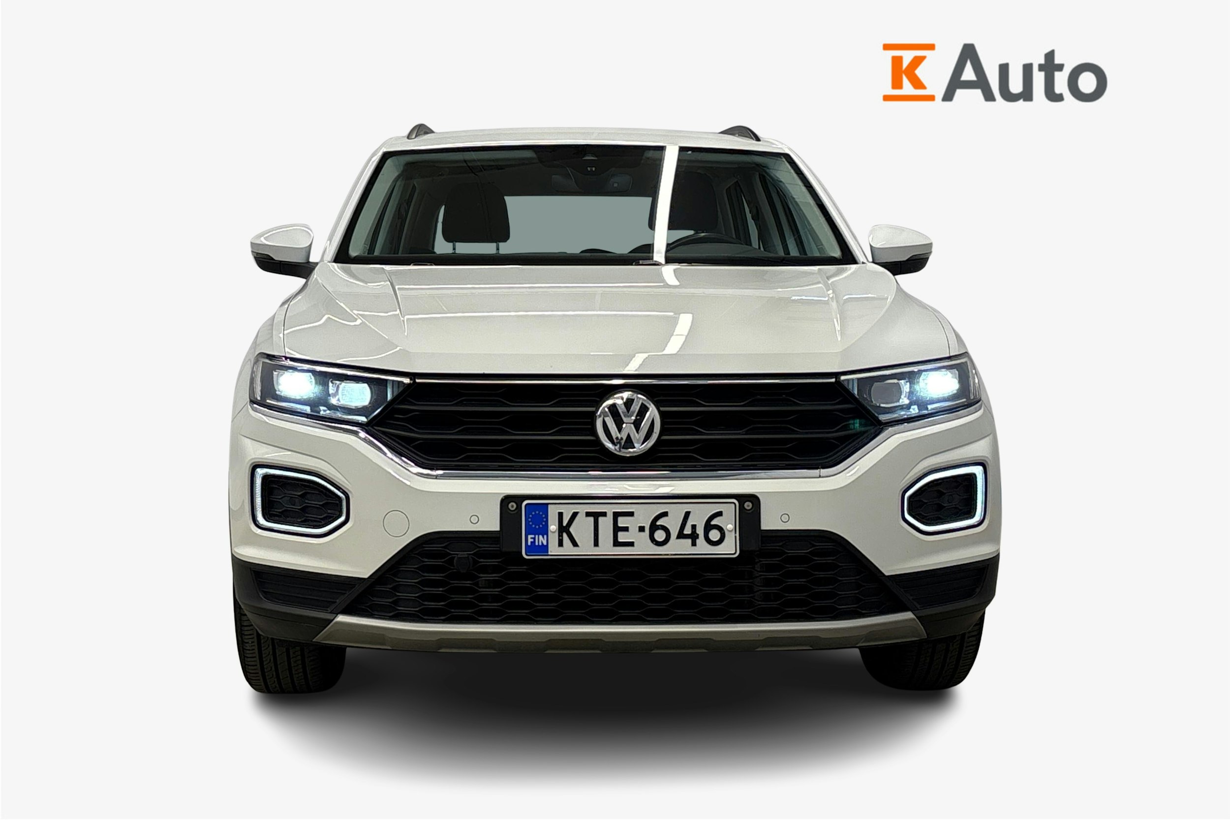 valkoinen Volkswagen T-Roc 2018 kuva 5.