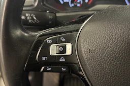 valkoinen Volkswagen T-Roc 2018 kuva 5.