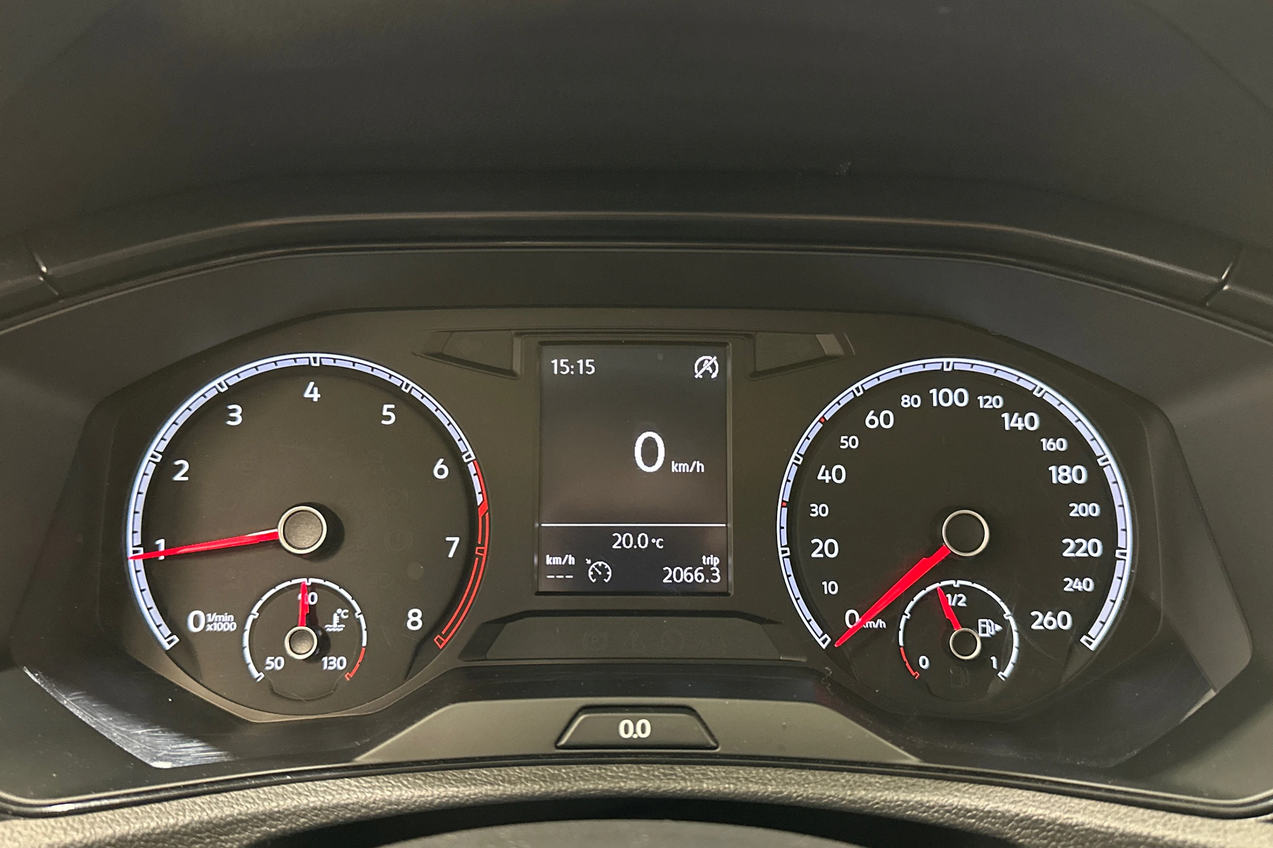 valkoinen Volkswagen T-Roc 2018 kuva 15.