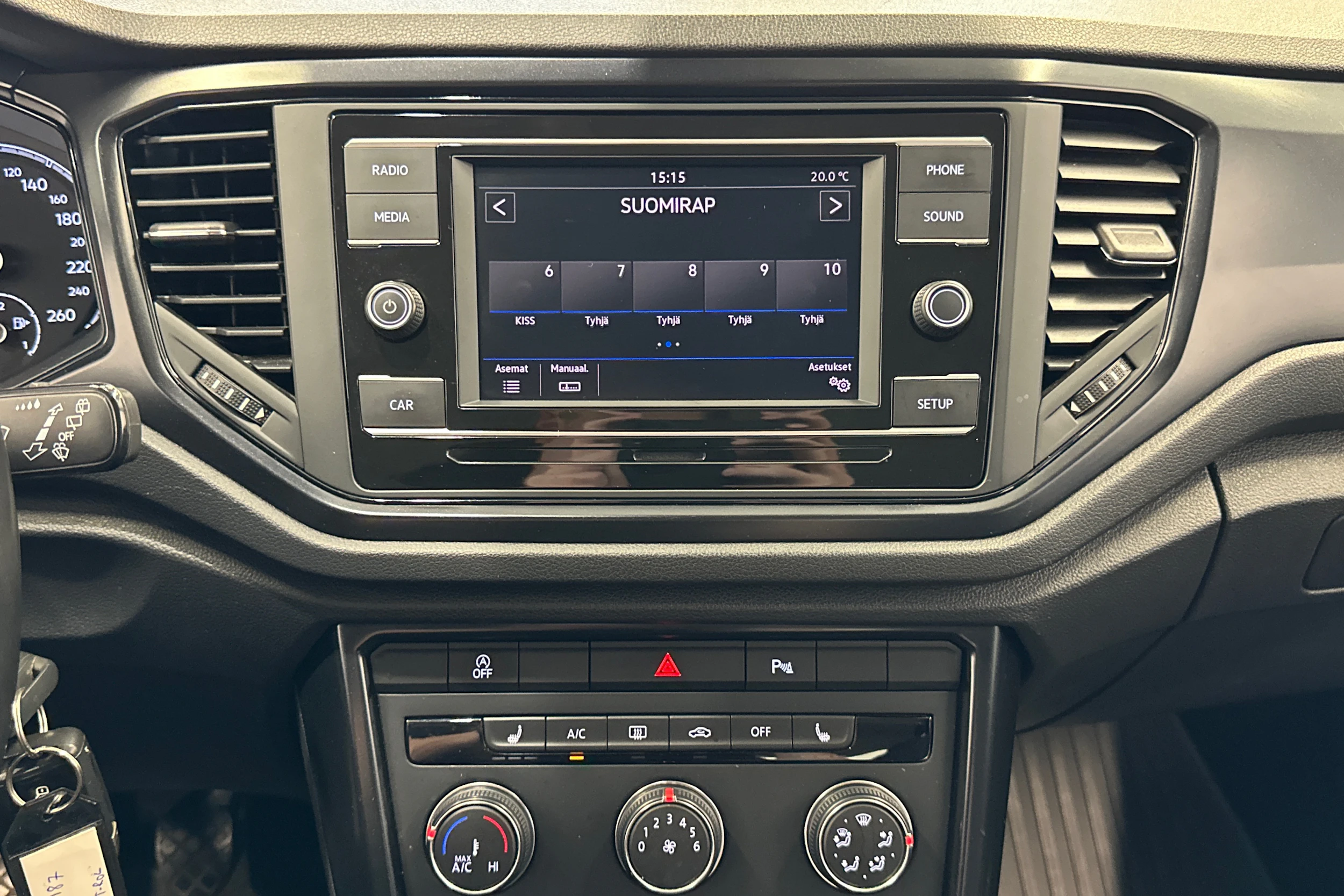 valkoinen Volkswagen T-Roc 2018 kuva 16.