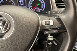 valkoinen Volkswagen T-Roc 2018 kuva 15.