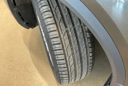 ruskea (beige) Volkswagen T-Roc 2018 kuva 13.