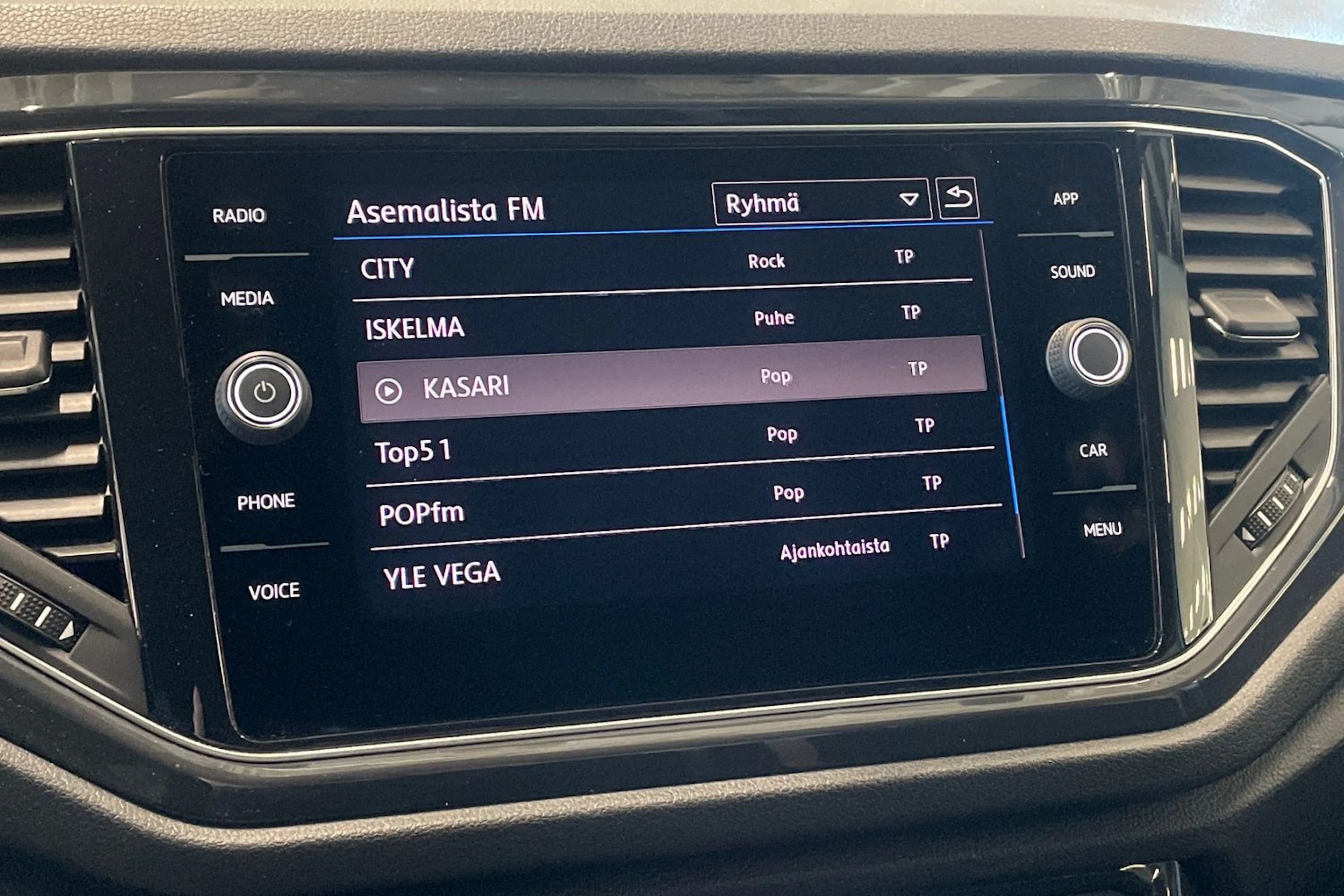 ruskea (beige) Volkswagen T-Roc 2018 kuva 21.