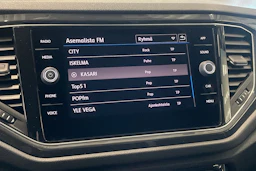 ruskea (beige) Volkswagen T-Roc 2018 kuva 21.