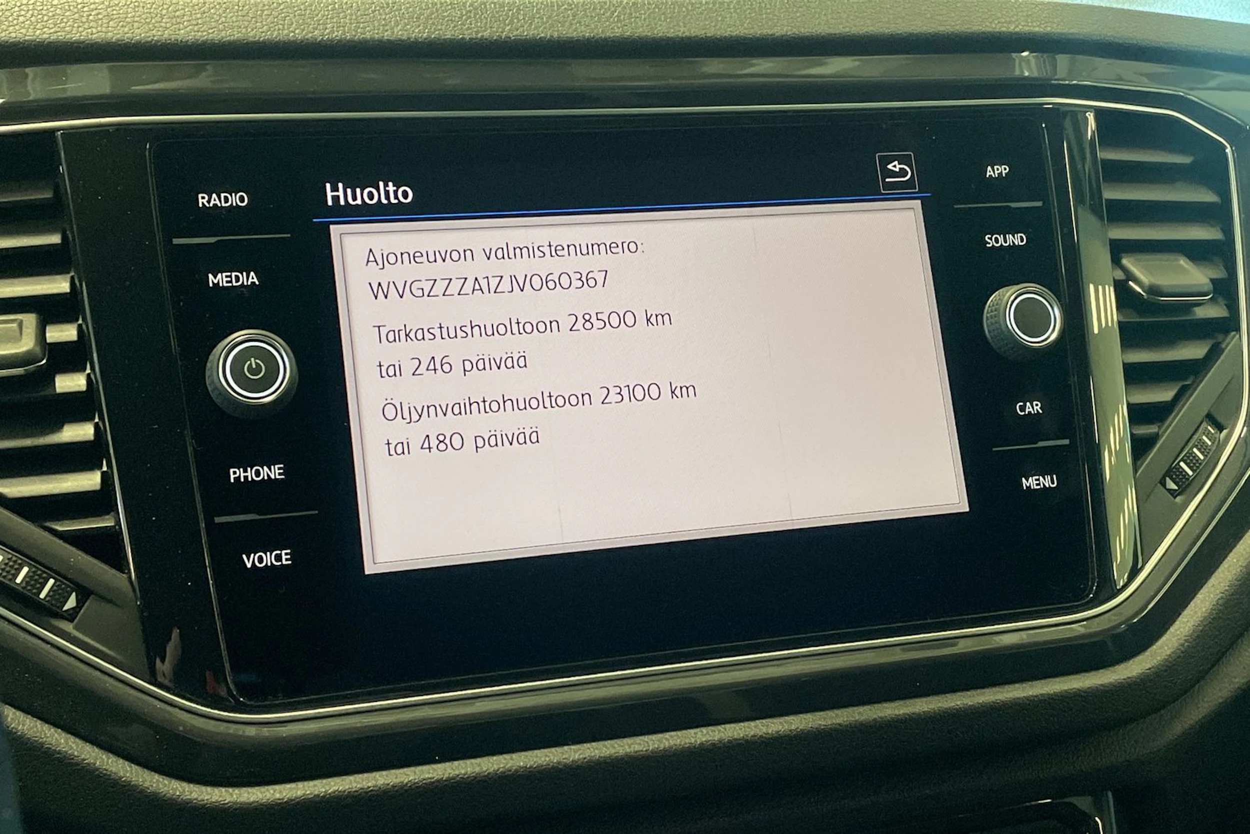 ruskea (beige) Volkswagen T-Roc 2018 kuva 28.