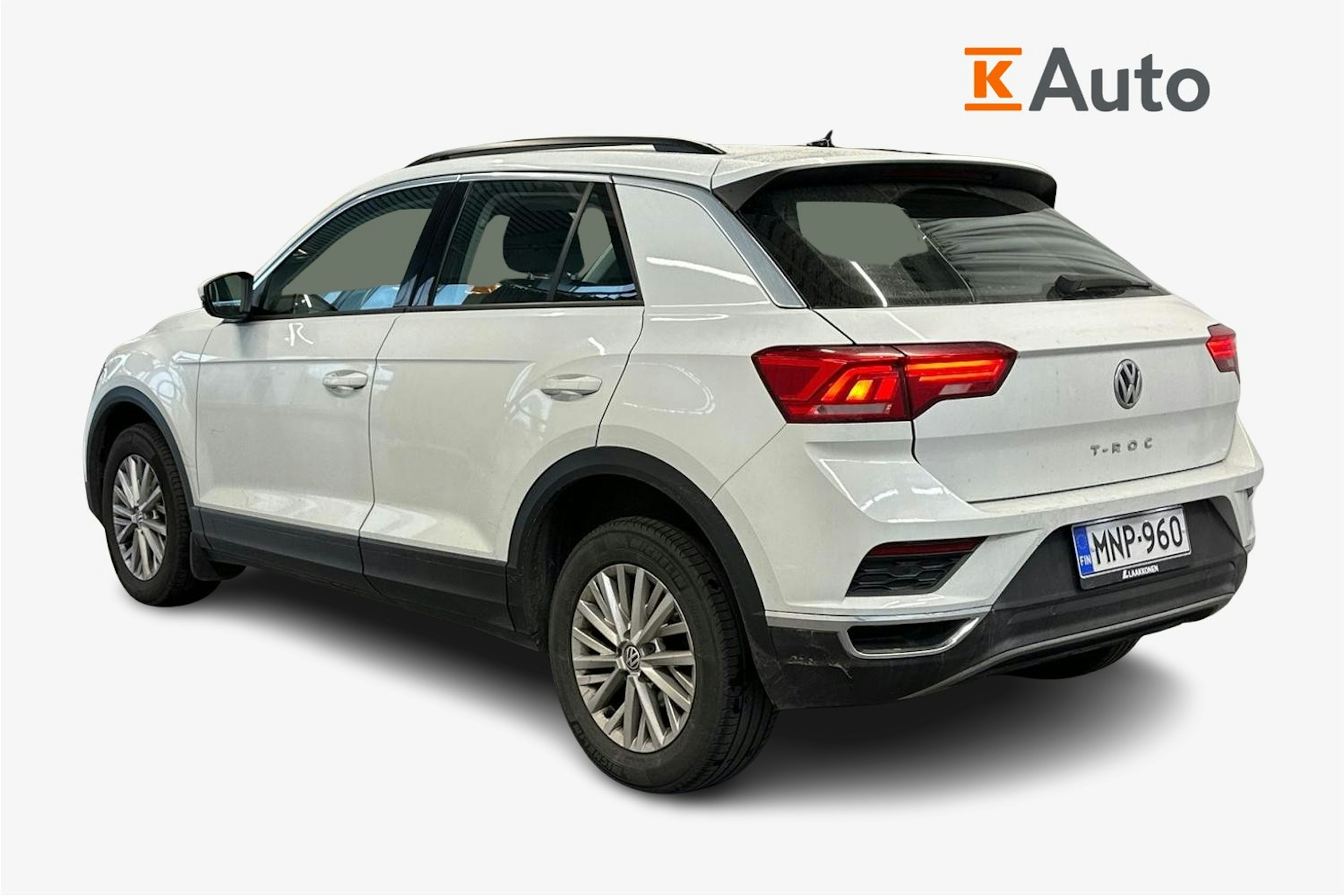 valkoinen Volkswagen T-Roc 2018 kuva 2.