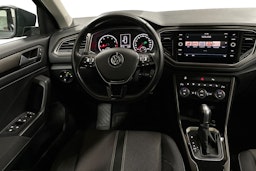 Harmaa Volkswagen T-Roc 2018 kuva 9.