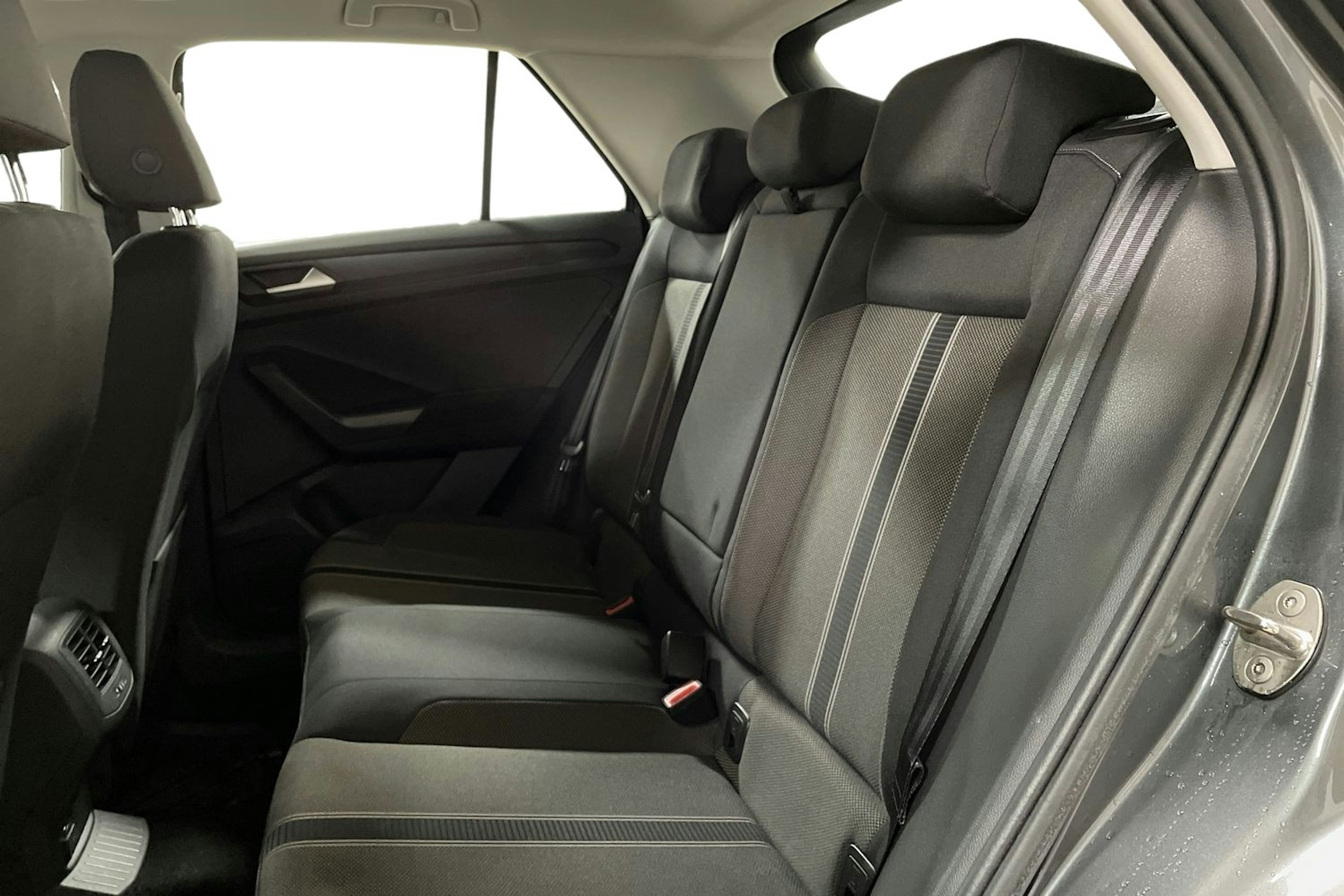 Harmaa Volkswagen T-Roc 2018 kuva 10.